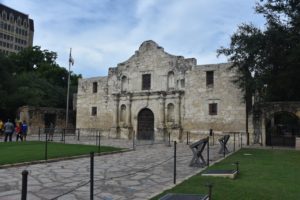 the alamo on a sunny Texas day